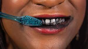 Ultra White Toothpaste w/ Activated Charcoal